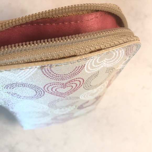 COACH Pink & Gold Op Art Signature Heart Coated Canvas & Leather Wristlet Wallet - Picture 14 of 16